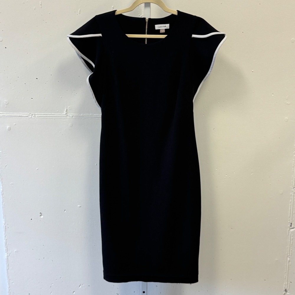 Calvin Klein‎ Black Flutter Sleeve Sheath Dress White Trim Size 8 Gold Zipper